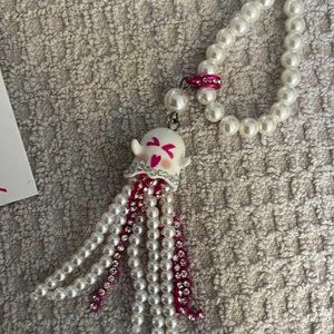 Betsey Johnson Ghost Glow in the Dark faux pearl necklace Halloween